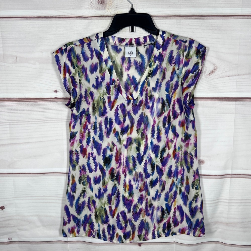 CAbi Top Womens XS Multicolor V-Neck Abstract Feather Print Cap Sleeve Blouse